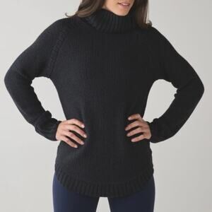 LULULEMON Heathered Black Passage To Prana Pullover Knit Sweater Top Size 6